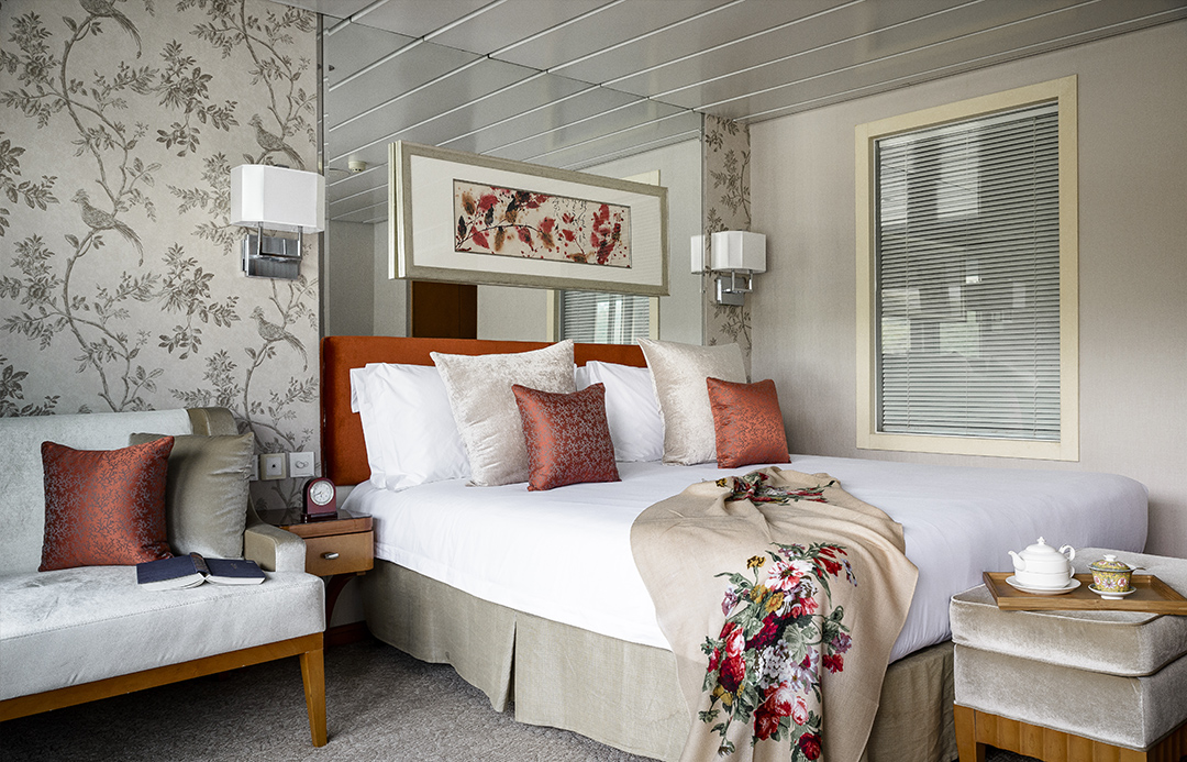 Sanctuary Yangzi Explorer Deluxe Cabins.jpg